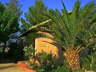Traditional Villas Therianos
