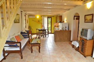 Traditional Villas Therianos