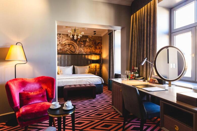 Grand Poet Hotel By Semarah