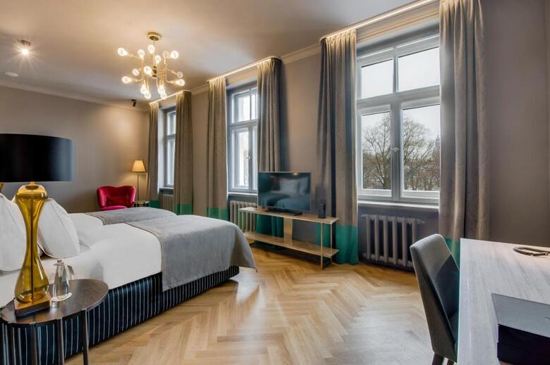 Grand Poet Hotel By Semarah