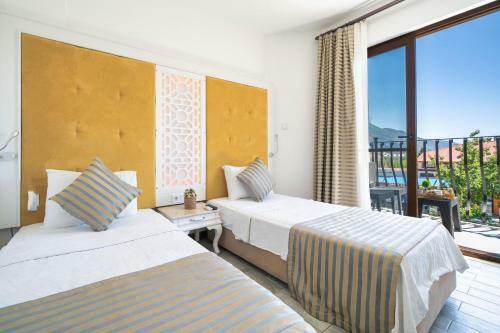 Ata Lagoon Beach Hotel