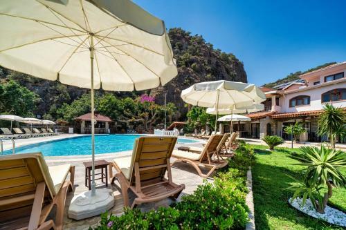Ata Lagoon Beach Hotel