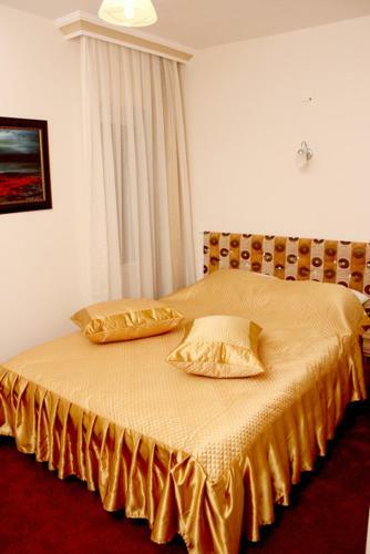 Aymini Hotel