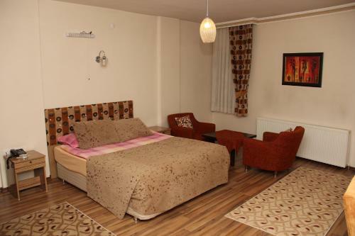 Aymini Hotel
