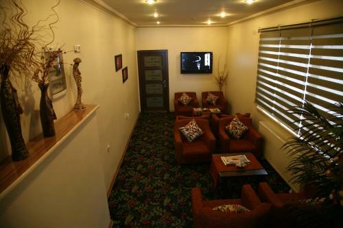 Aymini Hotel
