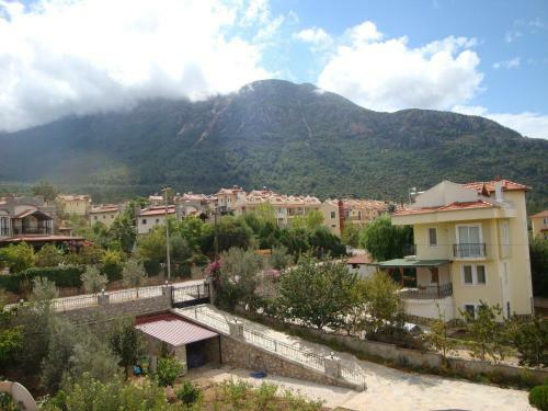 Everest Apart Hotel