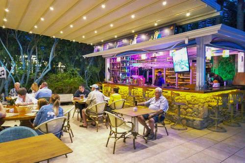Tonoz Beach Hotel