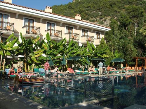 Hotel Perdikia Beach