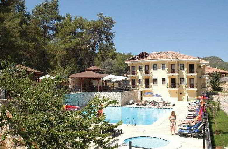 Grove Hotel