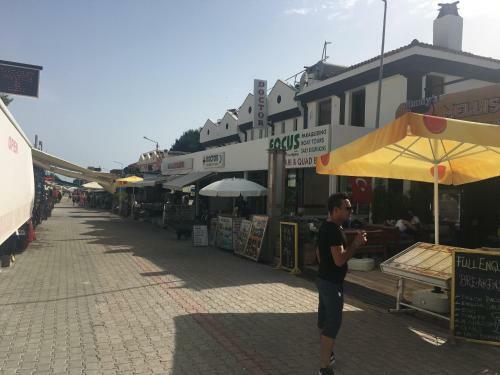 Hostal Mellis Beach Hotel