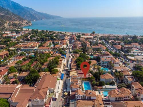 Hostal Mellis Beach Hotel