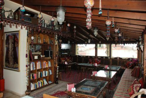 Hostal Bella Hotel