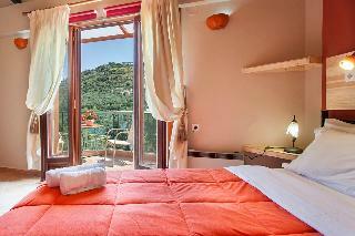 Aparthotel Estate Kares