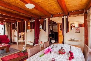 Aparthotel Estate Kares
