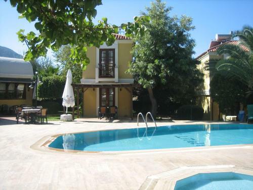 Gondol Apartments