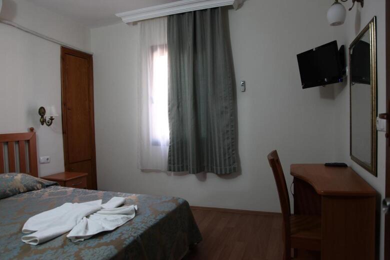 Hotel Ave Maria