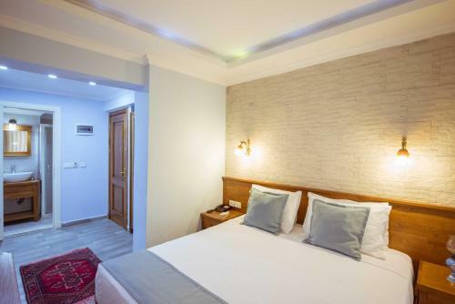 Infinity City Hotel