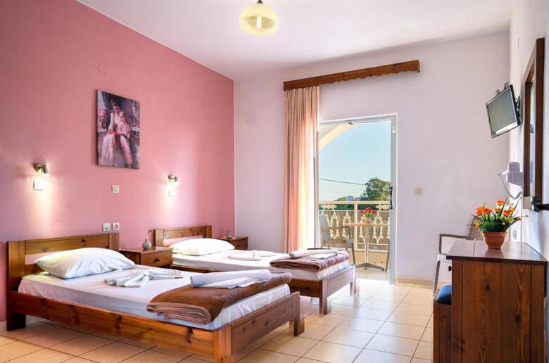 Hotel Antonis Apartments Pool Bar