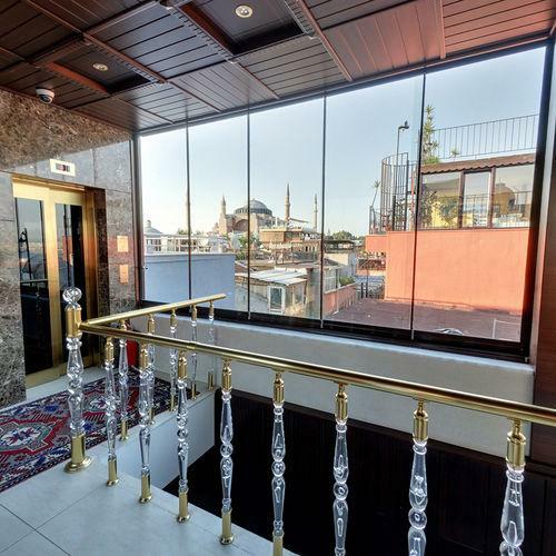 The Magnaura Palace Hotel