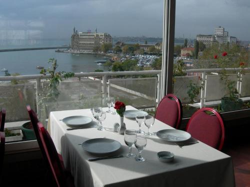 Kad?k�y R?ht?m Hotel