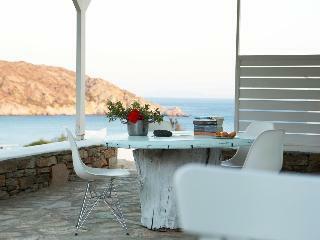 Athina Ios Villa