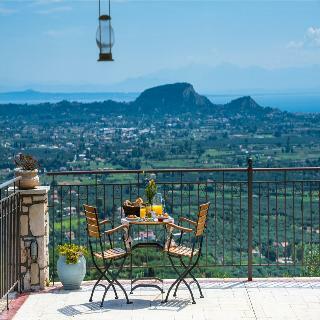 Hotel Agrikia Villa