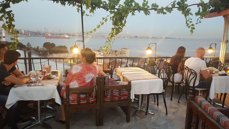 Hostal Metropolis Hostel & Guest House
