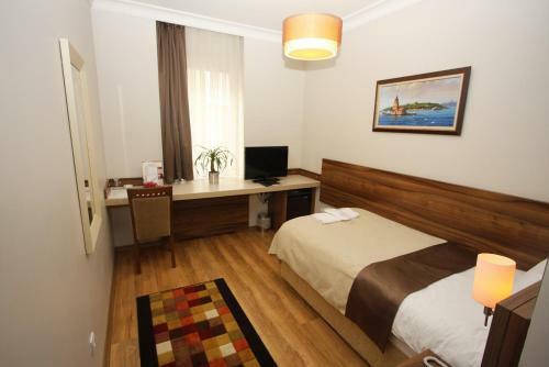 My Rose Hotel
