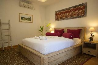 Hotel B Saya Villa And Restaurant