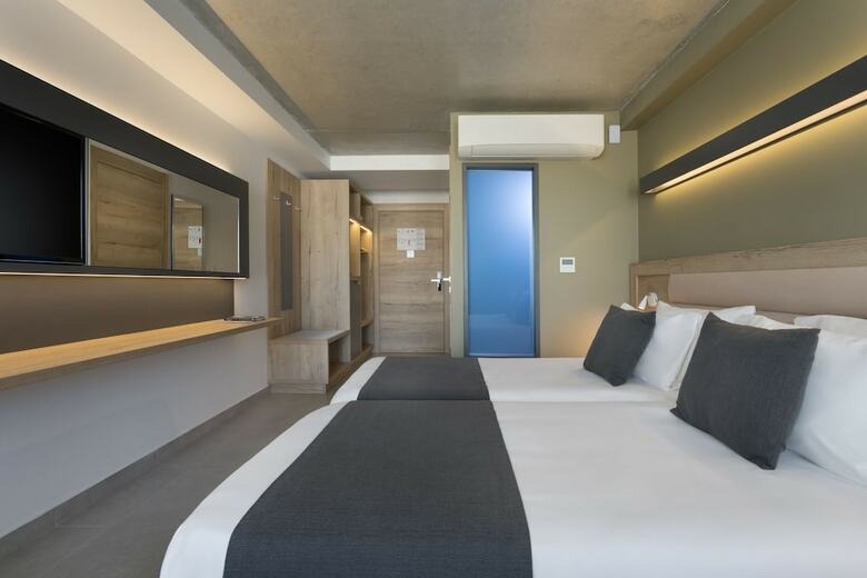Azur Hotel By St Hotels