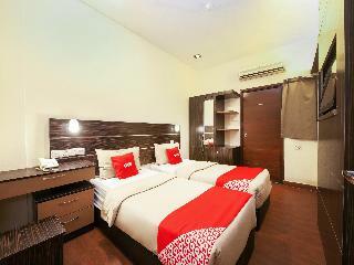 Oyo 108 Golden Palace Hotel