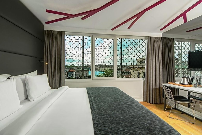 The Purl Hotel