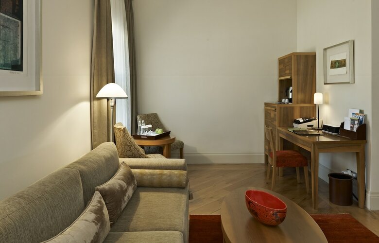 Hotel Tomtom Suites