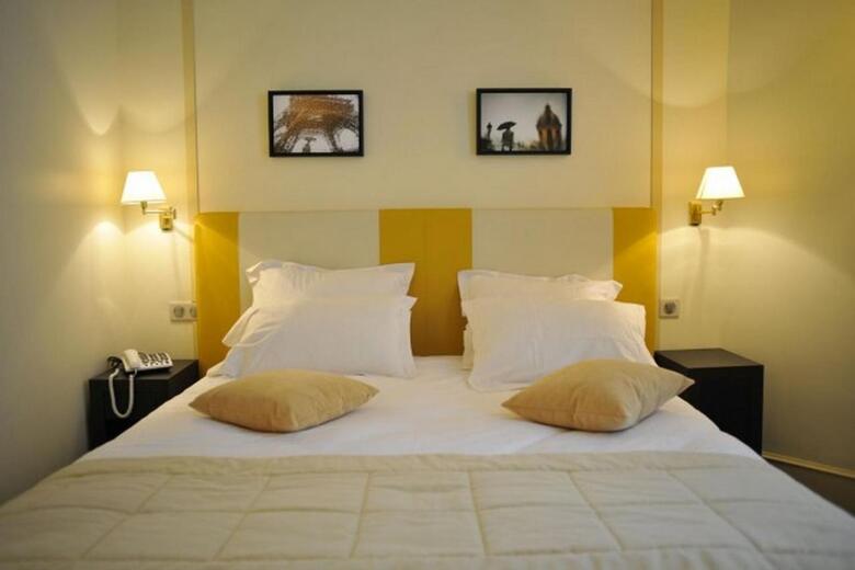 Hotel De L'universite