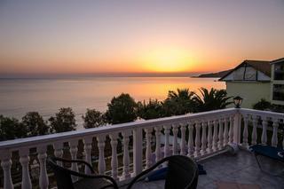Apartamentos Laura Beach House