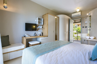 Hotel F Zeen