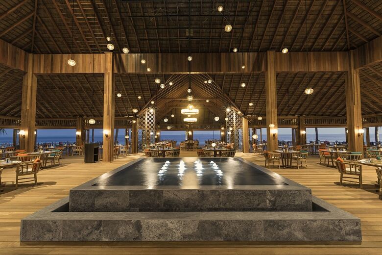 Hotel Hurawalhi Island Resort