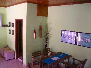Hotel Pella House Studios & Apartments