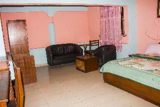 Creme Suites & Hotel