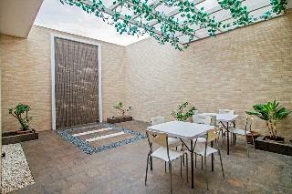 Hotel Reddoorz Plus @ Cideng Barat