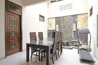 Reddoorz Near Hartono Mall 3