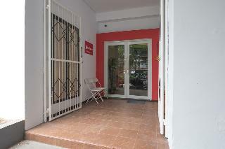 Reddoorz Near Itc Mangga Dua