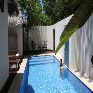 Hotel Vakarufalhi Island Resort