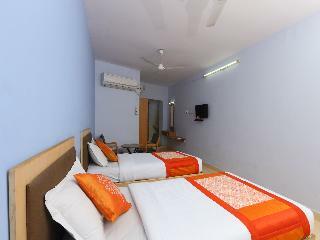 Hotel Oyo 14933 Rpr Residency