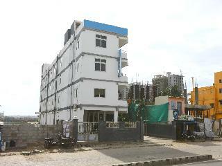 Hotel Capital O 5045 Apartment Nks Leo Inn