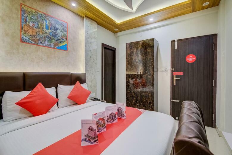 Hotel Oyo 11915 Varcity Park