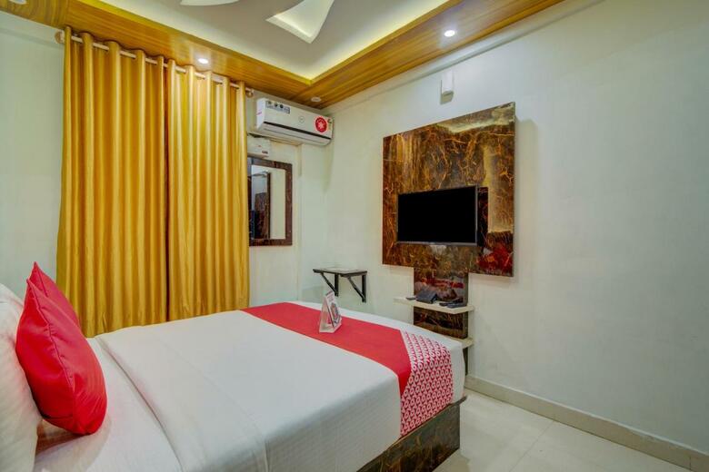 Hotel Oyo 11915 Varcity Park