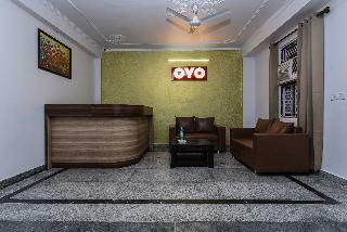 Hotel Oyo 16482 Aster Studio Stay