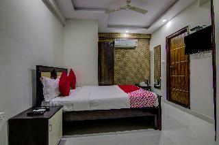 Hotel Oyo 16744 Live Inn Castle