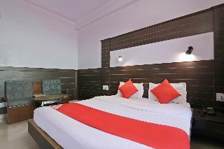 Oyo 22122 Hotel Falcon Crest